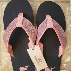 Vineyard Vines 🐳 flip flops